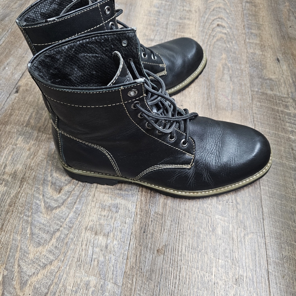 Skecher Boots